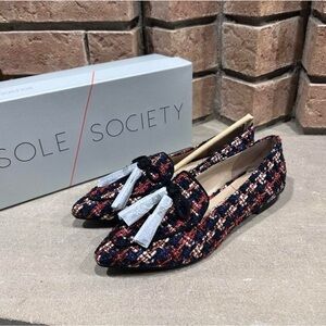 Sole society Navy blue plaid loafers with tassel detail women’s size 5.5